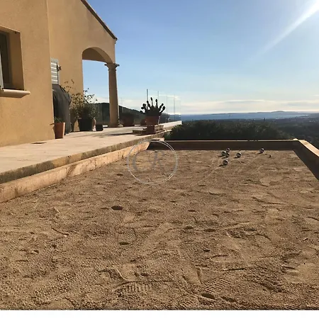 Wunderschoene In Valcros Mit Pool Und Meerblick By Interhome La Londe-les-Maures
